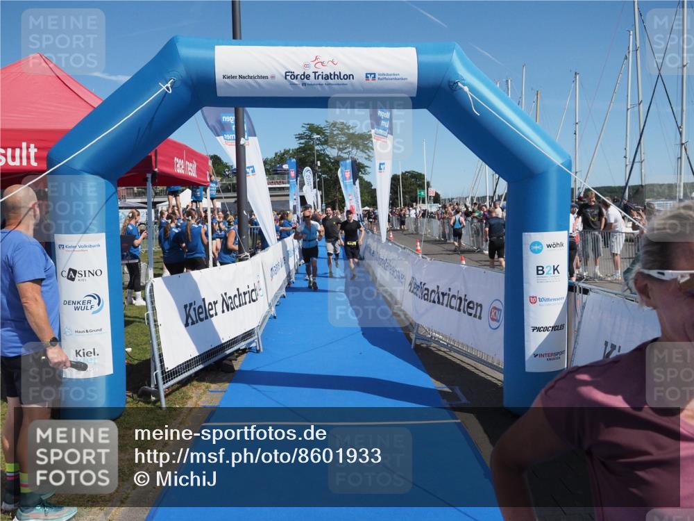 17.08.2025 - KN Förde Triathlon 2025 MichiJ http://msf.ph/oto/8601933 17.08.2025 12:18:47 Laufen 297, 618, 624 meine-sportfotos.de
