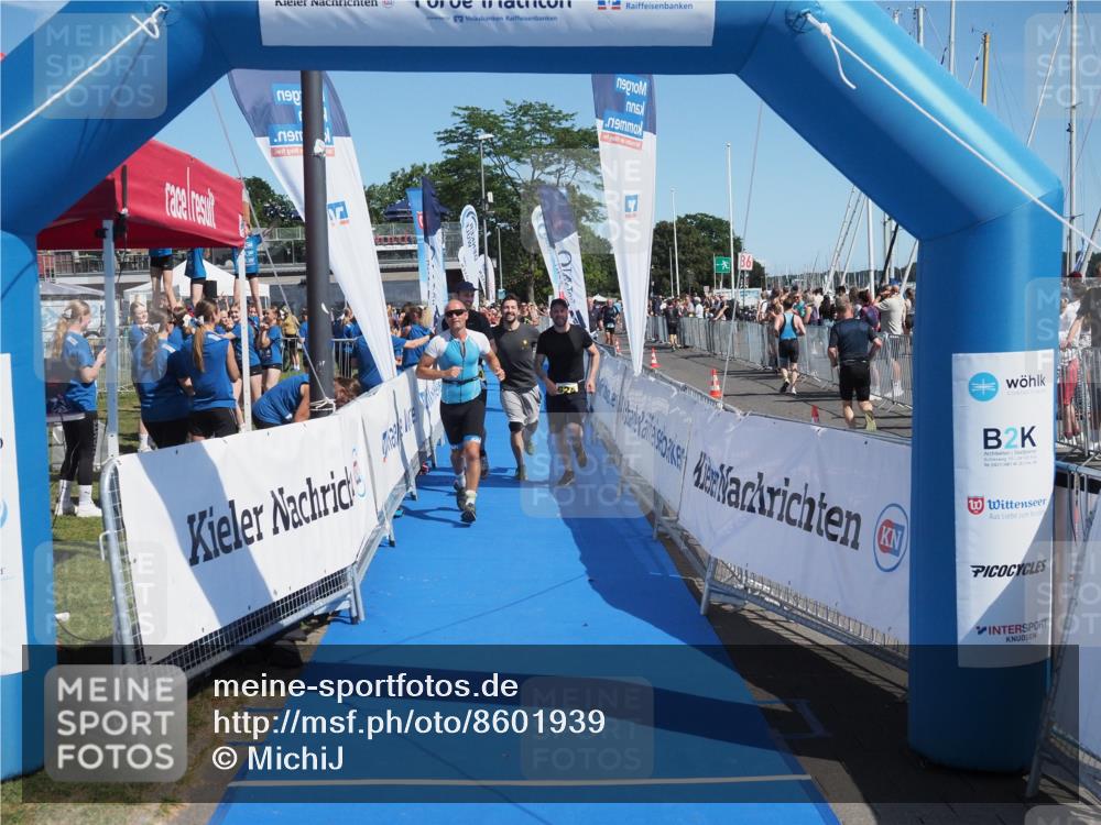 17.08.2025 - KN Förde Triathlon 2025 MichiJ http://msf.ph/oto/8601939 17.08.2025 12:18:48 Laufen 297, 618, 624 meine-sportfotos.de
