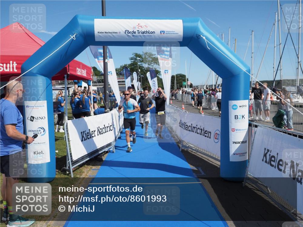 17.08.2025 - KN Förde Triathlon 2025 MichiJ http://msf.ph/oto/8601993 17.08.2025 12:18:49 Laufen 297, 618, 624 meine-sportfotos.de