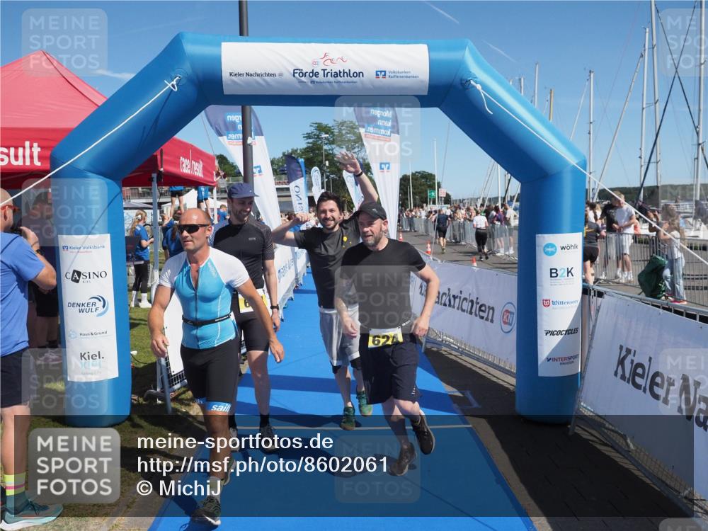 17.08.2025 - KN Förde Triathlon 2025 MichiJ http://msf.ph/oto/8602061 17.08.2025 12:18:51 Laufen 293, 297, 618, 624 meine-sportfotos.de