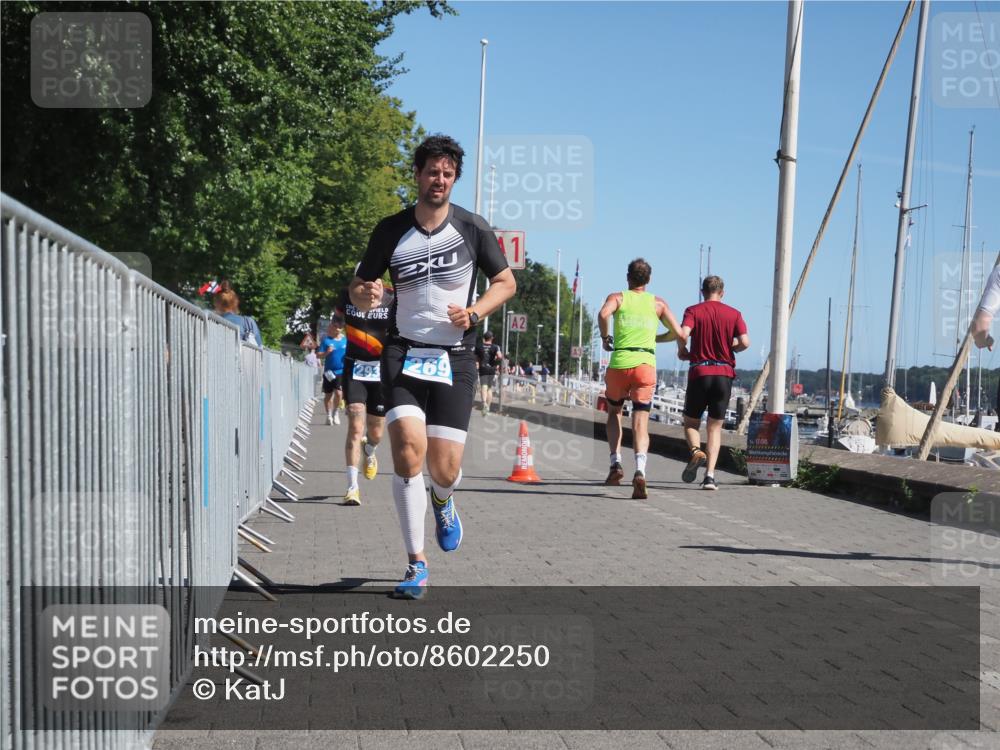 17.08.2025 - KN Förde Triathlon 2025 KatJ http://msf.ph/oto/8602250 17.08.2025 11:55:01 Laufen 269, 293 meine-sportfotos.de