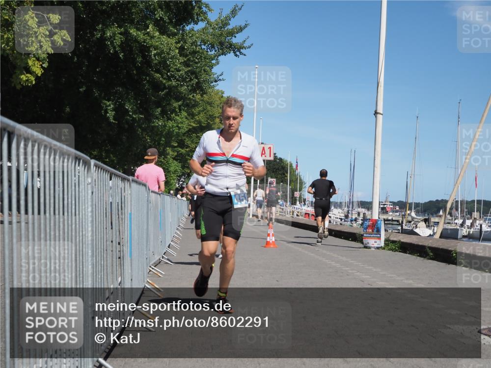 17.08.2025 - KN Förde Triathlon 2025 KatJ http://msf.ph/oto/8602291 17.08.2025 13:44:16 Laufen 440, 452, 527, 549 meine-sportfotos.de