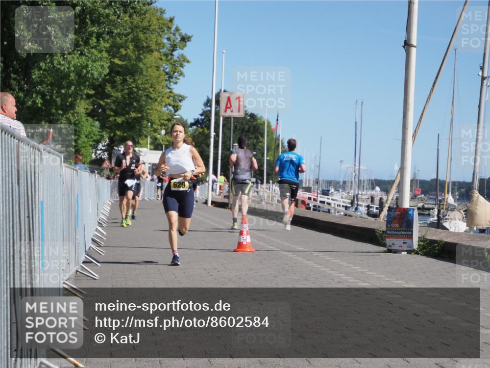 17.08.2025 - KN Förde Triathlon 2025 KatJ http://msf.ph/oto/8602584 17.08.2025 11:55:25 Laufen 267, 370, 629 meine-sportfotos.de