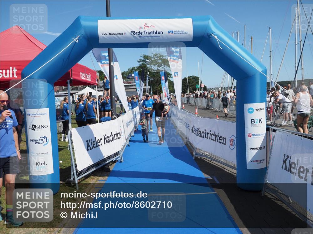 17.08.2025 - KN Förde Triathlon 2025 MichiJ http://msf.ph/oto/8602710 17.08.2025 12:19:42 Laufen 374, 609 meine-sportfotos.de