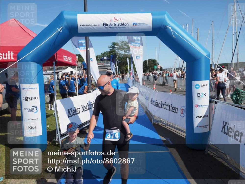 17.08.2025 - KN Förde Triathlon 2025 MichiJ http://msf.ph/oto/8602867 17.08.2025 12:19:47 Laufen 374, 609 meine-sportfotos.de