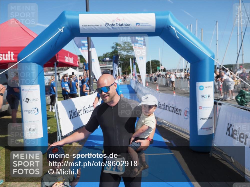 17.08.2025 - KN Förde Triathlon 2025 MichiJ http://msf.ph/oto/8602918 17.08.2025 12:19:48 Laufen 374, 609 meine-sportfotos.de
