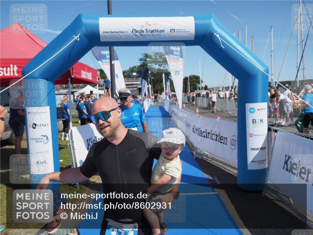 17.08.2025 - KN Förde Triathlon 2025 MichiJ http://msf.ph/oto/8602931 17.08.2025 12:19:49 Laufen 374, 609 meine-sportfotos.de