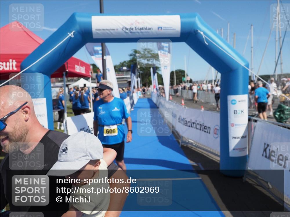 17.08.2025 - KN Förde Triathlon 2025 MichiJ http://msf.ph/oto/8602969 17.08.2025 12:19:50 Laufen 374, 609 meine-sportfotos.de