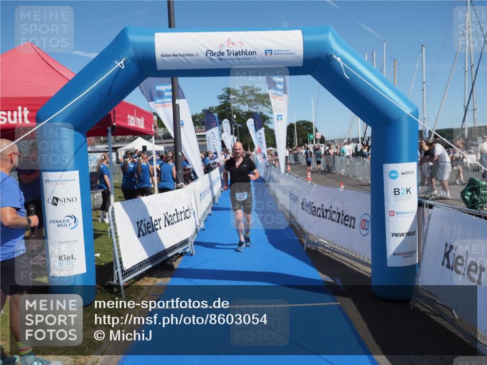 17.08.2025 - KN Förde Triathlon 2025 MichiJ http://msf.ph/oto/8603054 17.08.2025 12:20:01 Laufen 291 meine-sportfotos.de