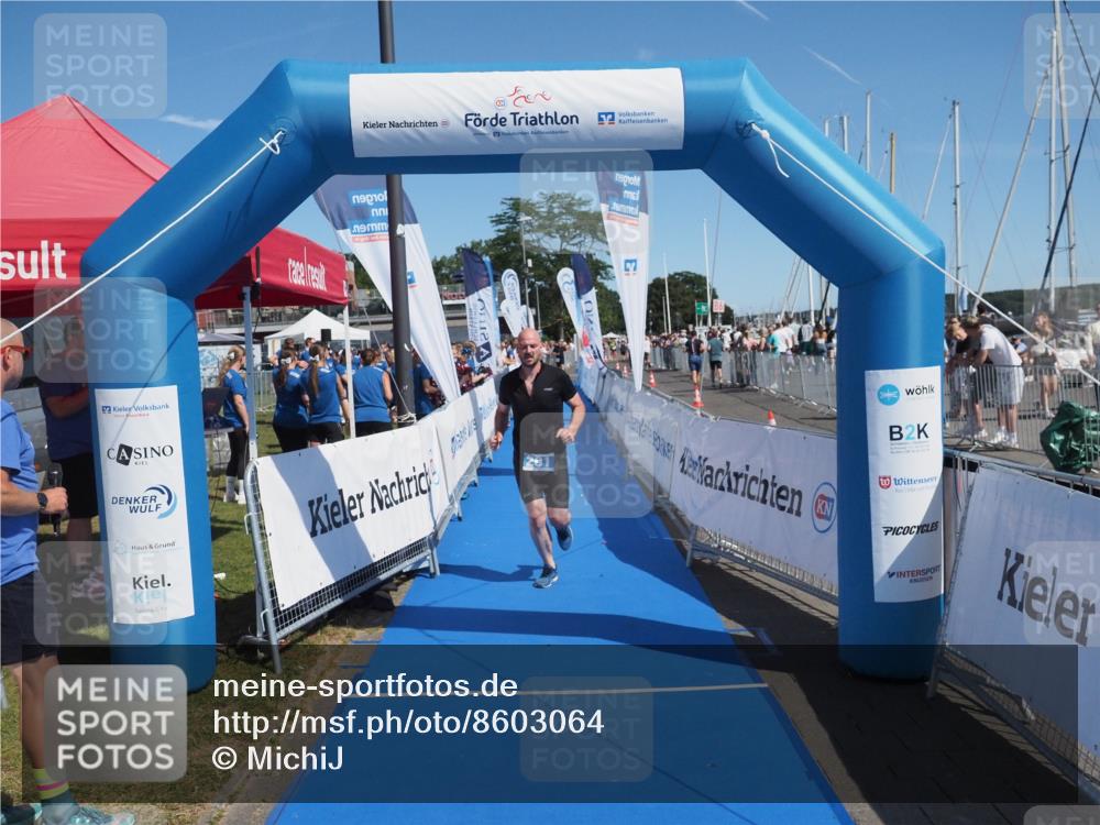17.08.2025 - KN Förde Triathlon 2025 MichiJ http://msf.ph/oto/8603064 17.08.2025 12:20:01 Laufen 291 meine-sportfotos.de