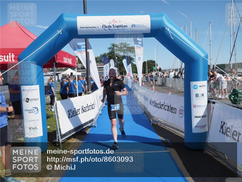 17.08.2025 - KN Förde Triathlon 2025 MichiJ http://msf.ph/oto/8603093 17.08.2025 12:20:02 Laufen 291 meine-sportfotos.de