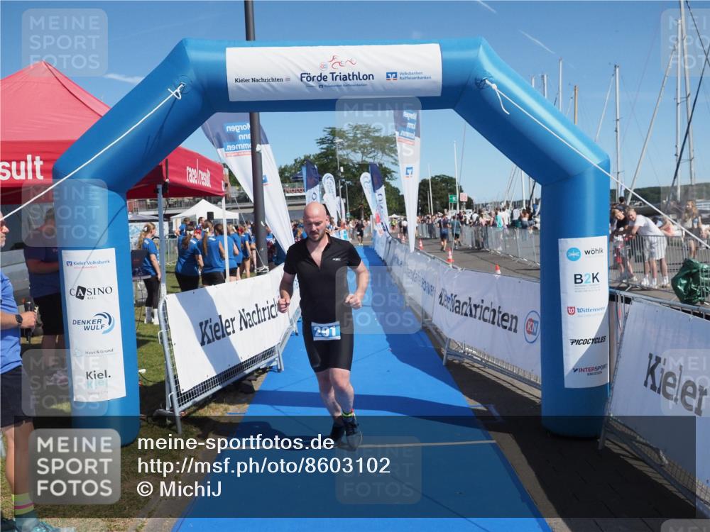 17.08.2025 - KN Förde Triathlon 2025 MichiJ http://msf.ph/oto/8603102 17.08.2025 12:20:02 Laufen 291 meine-sportfotos.de