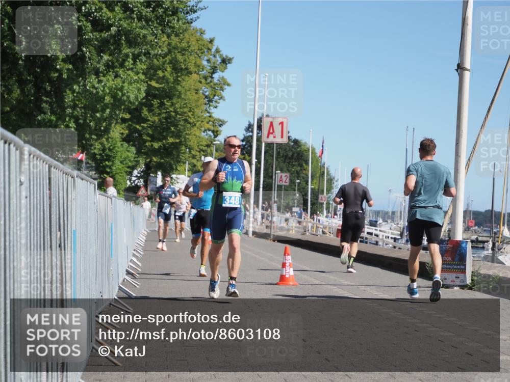 17.08.2025 - KN Förde Triathlon 2025 KatJ http://msf.ph/oto/8603108 17.08.2025 11:56:01 Laufen 275, 319, 348 meine-sportfotos.de