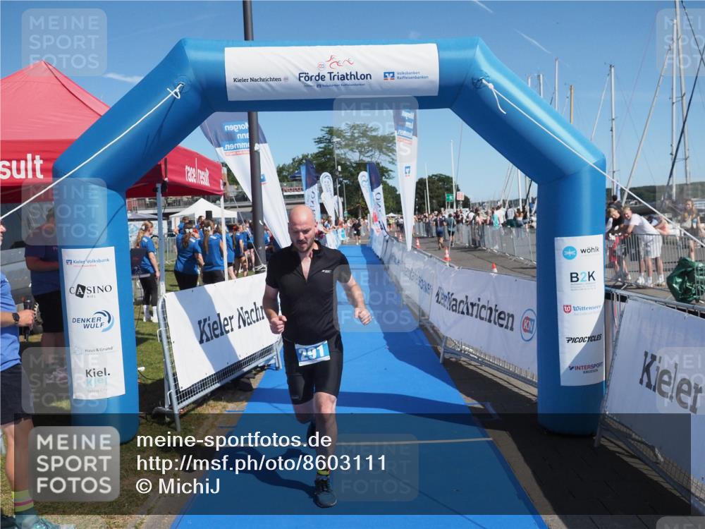 17.08.2025 - KN Förde Triathlon 2025 MichiJ http://msf.ph/oto/8603111 17.08.2025 12:20:02 Laufen 291 meine-sportfotos.de