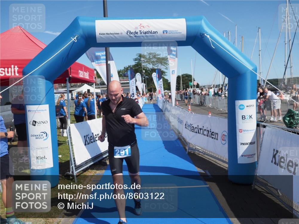 17.08.2025 - KN Förde Triathlon 2025 MichiJ http://msf.ph/oto/8603122 17.08.2025 12:20:03 Laufen 291 meine-sportfotos.de