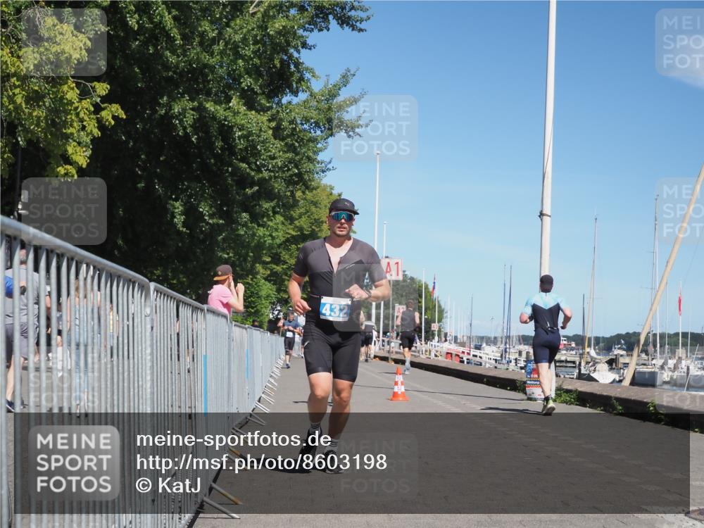 17.08.2025 - KN Förde Triathlon 2025 KatJ http://msf.ph/oto/8603198 17.08.2025 13:45:27 Laufen 411, 432, 479 meine-sportfotos.de