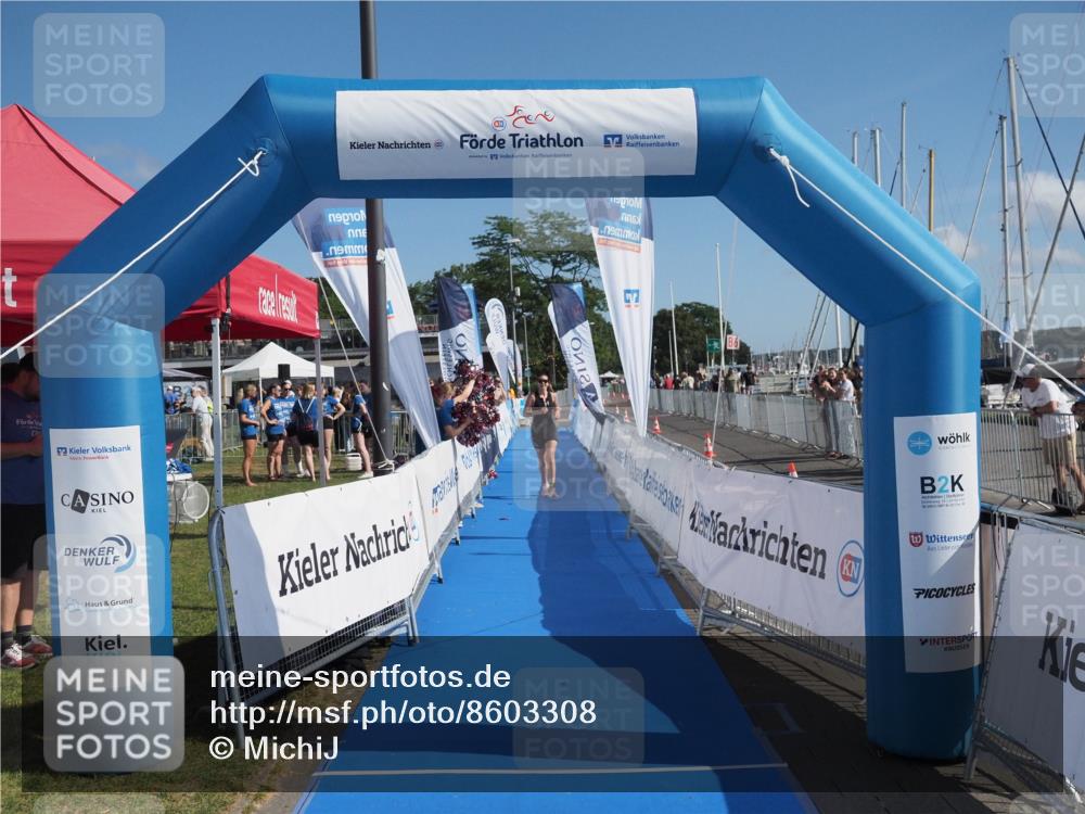 17.08.2025 - KN Förde Triathlon 2025 MichiJ http://msf.ph/oto/8603308 17.08.2025 10:55:21 Laufen 246, 248 meine-sportfotos.de