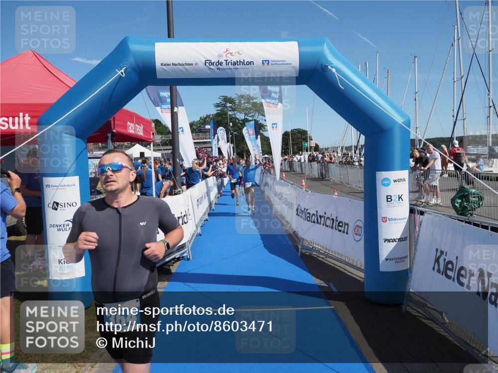 17.08.2025 - KN Förde Triathlon 2025 MichiJ http://msf.ph/oto/8603471 17.08.2025 12:20:21 Laufen 325, 339, 352, 364, 607, 625 meine-sportfotos.de