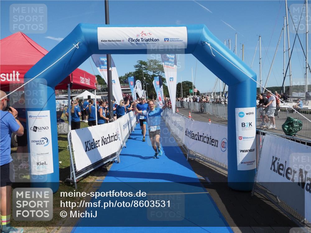17.08.2025 - KN Förde Triathlon 2025 MichiJ http://msf.ph/oto/8603531 17.08.2025 12:20:23 Laufen 325, 352, 364, 607 meine-sportfotos.de