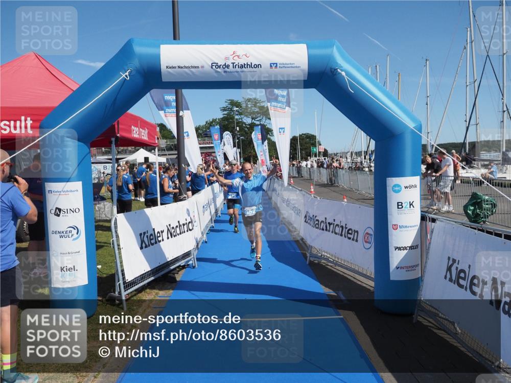 17.08.2025 - KN Förde Triathlon 2025 MichiJ http://msf.ph/oto/8603536 17.08.2025 12:20:23 Laufen 325, 352, 364, 607 meine-sportfotos.de