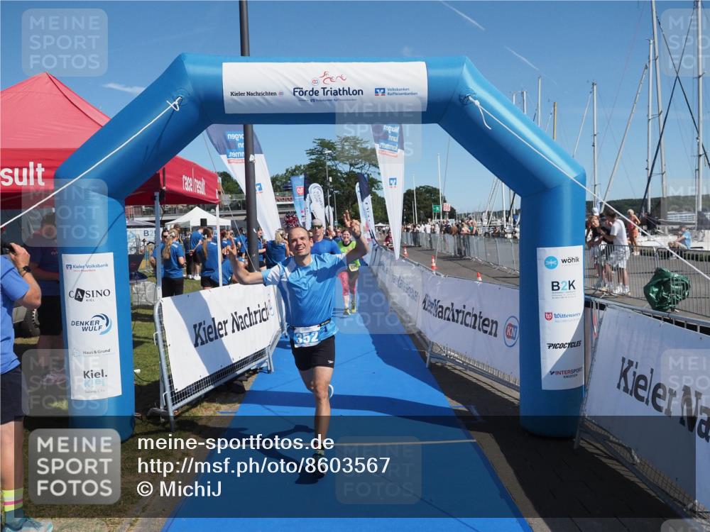 17.08.2025 - KN Förde Triathlon 2025 MichiJ http://msf.ph/oto/8603567 17.08.2025 12:20:24 Laufen 325, 352, 364, 607 meine-sportfotos.de