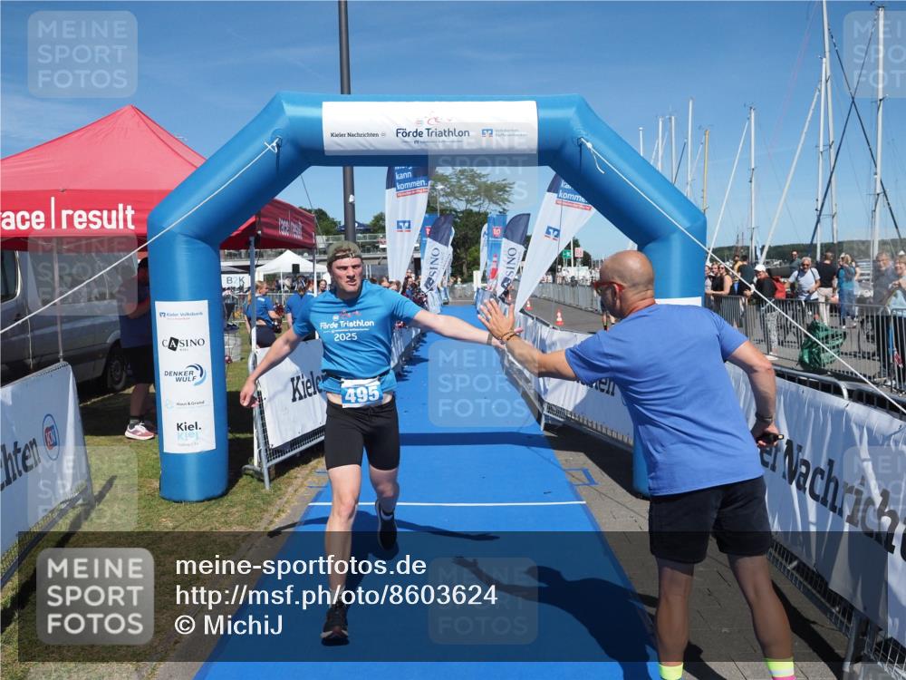 17.08.2025 - KN Förde Triathlon 2025 MichiJ http://msf.ph/oto/8603624 17.08.2025 14:18:08 Laufen 495, 526 meine-sportfotos.de