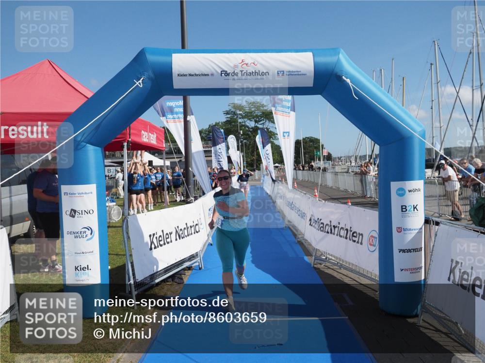 17.08.2025 - KN Förde Triathlon 2025 MichiJ http://msf.ph/oto/8603659 17.08.2025 10:56:05 Laufen 219 meine-sportfotos.de