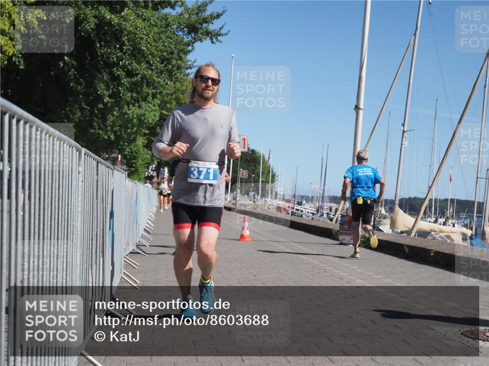 17.08.2025 - KN Förde Triathlon 2025 KatJ http://msf.ph/oto/8603688 17.08.2025 11:56:41 Laufen 356, 371, 618, 635 meine-sportfotos.de