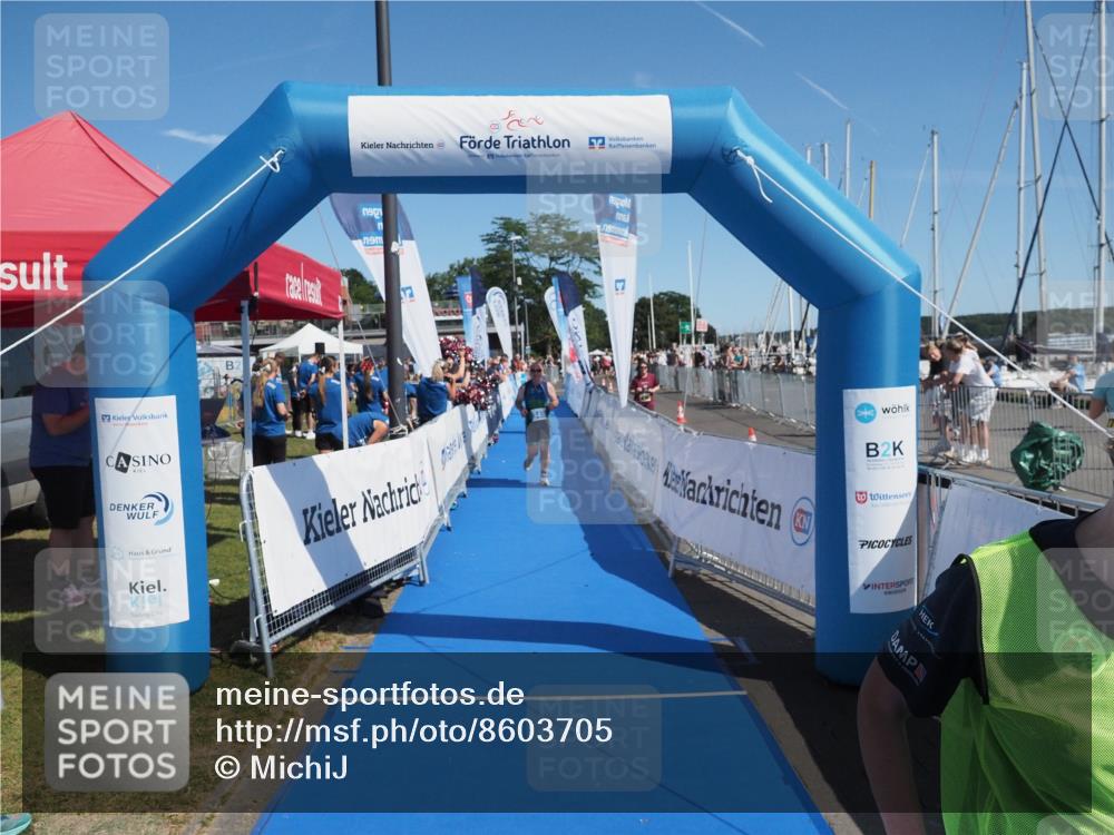 17.08.2025 - KN Förde Triathlon 2025 MichiJ http://msf.ph/oto/8603705 17.08.2025 12:20:27 Laufen 325, 348, 352, 607 meine-sportfotos.de