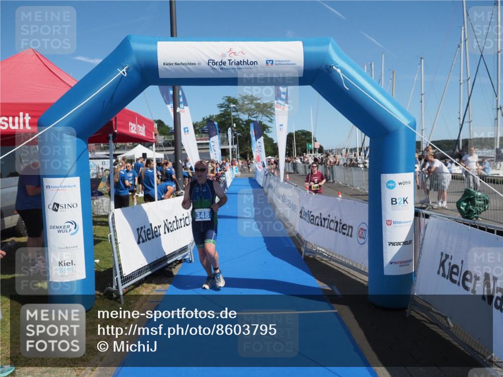 17.08.2025 - KN Förde Triathlon 2025 MichiJ http://msf.ph/oto/8603795 17.08.2025 12:20:30 Laufen 325, 348, 607 meine-sportfotos.de