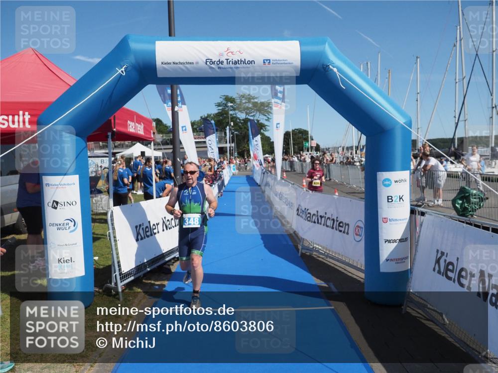 17.08.2025 - KN Förde Triathlon 2025 MichiJ http://msf.ph/oto/8603806 17.08.2025 12:20:30 Laufen 325, 348, 607 meine-sportfotos.de