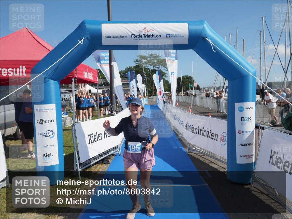 17.08.2025 - KN Förde Triathlon 2025 MichiJ http://msf.ph/oto/8603842 17.08.2025 10:56:11 Laufen 195 meine-sportfotos.de
