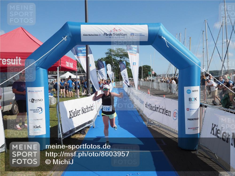 17.08.2025 - KN Förde Triathlon 2025 MichiJ http://msf.ph/oto/8603957 17.08.2025 10:57:45 Laufen 207 meine-sportfotos.de