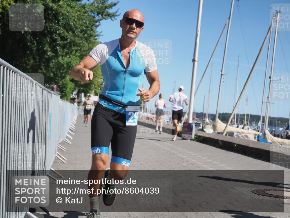 17.08.2025 - KN Förde Triathlon 2025 KatJ http://msf.ph/oto/8604039 17.08.2025 11:56:58 Laufen 297, 373, 389, 601, 619 meine-sportfotos.de