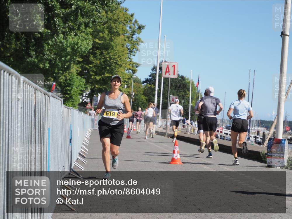 17.08.2025 - KN Förde Triathlon 2025 KatJ http://msf.ph/oto/8604049 17.08.2025 11:57:03 Laufen 619 meine-sportfotos.de