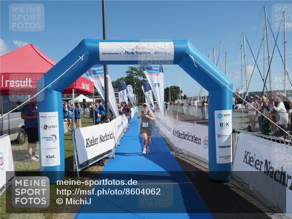 17.08.2025 - KN Förde Triathlon 2025 MichiJ http://msf.ph/oto/8604062 17.08.2025 11:00:16 Laufen 213 meine-sportfotos.de