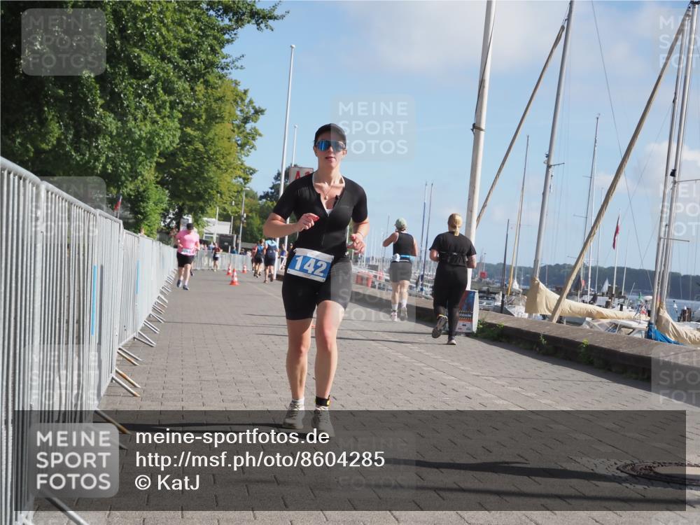 17.08.2025 - KN Förde Triathlon 2025 KatJ http://msf.ph/oto/8604285 17.08.2025 10:27:20 Laufen 142 meine-sportfotos.de