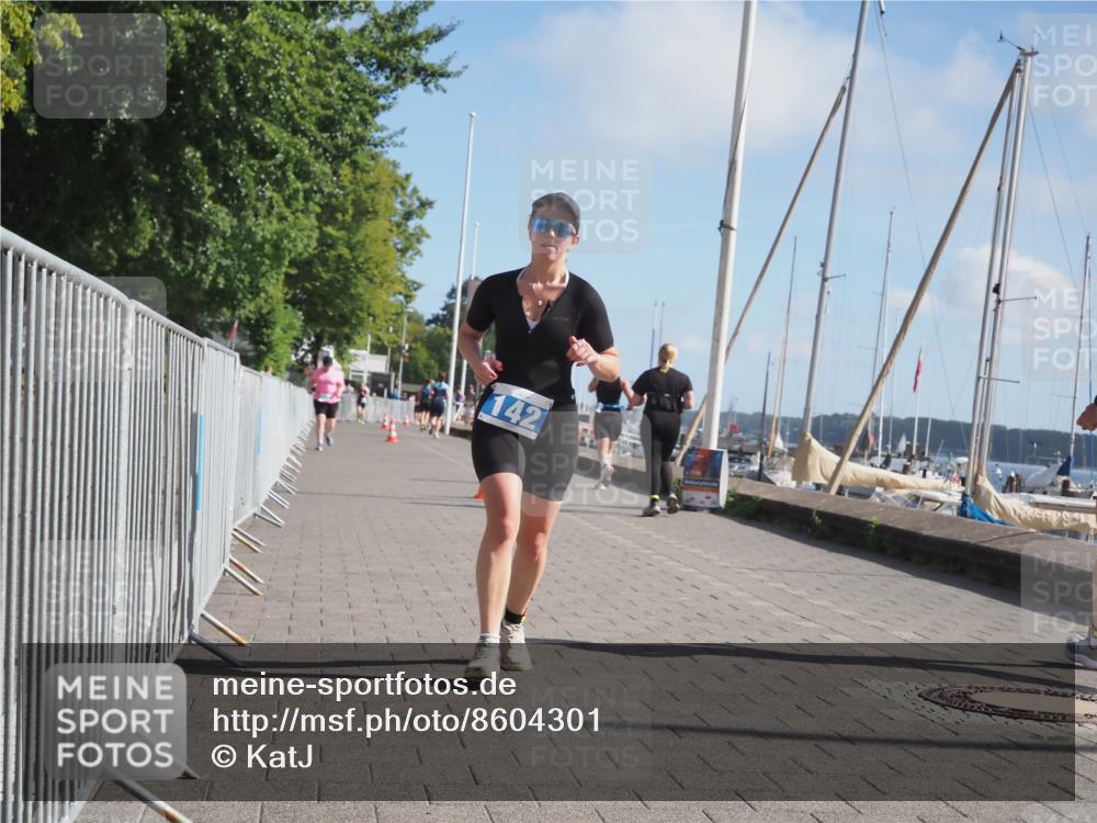 17.08.2025 - KN Förde Triathlon 2025 KatJ http://msf.ph/oto/8604301 17.08.2025 10:27:20 Laufen 142 meine-sportfotos.de