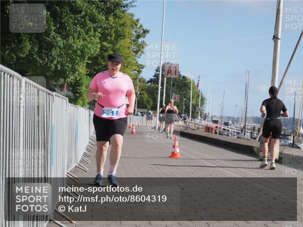 17.08.2025 - KN Förde Triathlon 2025 KatJ http://msf.ph/oto/8604319 17.08.2025 10:27:31 Laufen 131, 251 meine-sportfotos.de