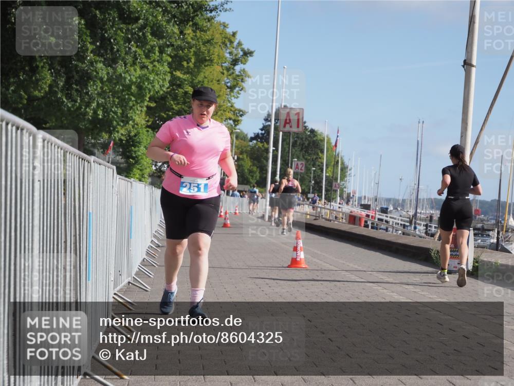 17.08.2025 - KN Förde Triathlon 2025 KatJ http://msf.ph/oto/8604325 17.08.2025 10:27:31 Laufen 131, 251 meine-sportfotos.de