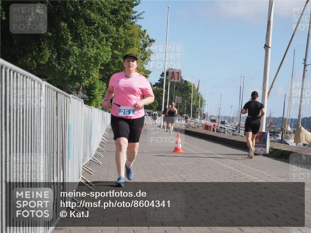 17.08.2025 - KN Förde Triathlon 2025 KatJ http://msf.ph/oto/8604341 17.08.2025 10:27:31 Laufen 131, 251 meine-sportfotos.de