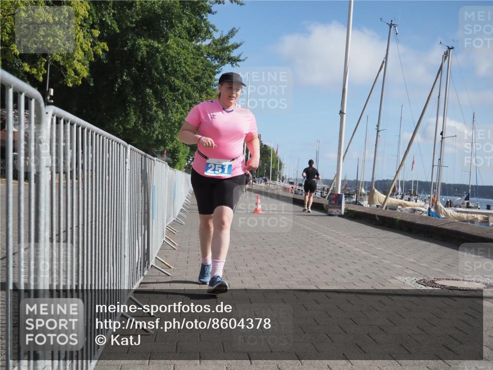 17.08.2025 - KN Förde Triathlon 2025 KatJ http://msf.ph/oto/8604378 17.08.2025 10:27:33 Laufen 131, 151, 251 meine-sportfotos.de