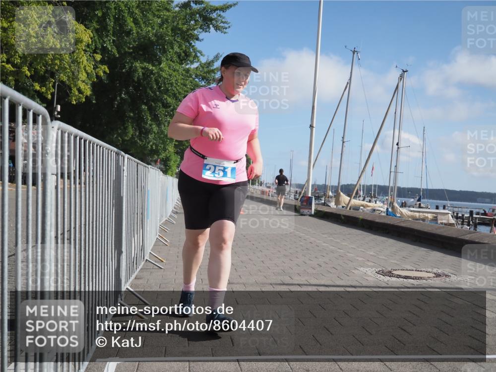 17.08.2025 - KN Förde Triathlon 2025 KatJ http://msf.ph/oto/8604407 17.08.2025 10:27:34 Laufen 131, 151, 251 meine-sportfotos.de