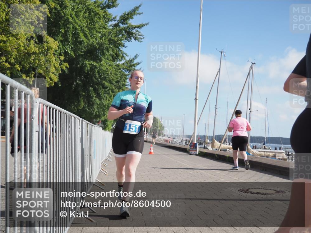 17.08.2025 - KN Förde Triathlon 2025 KatJ http://msf.ph/oto/8604500 17.08.2025 10:27:41 Laufen 131, 143, 151 meine-sportfotos.de