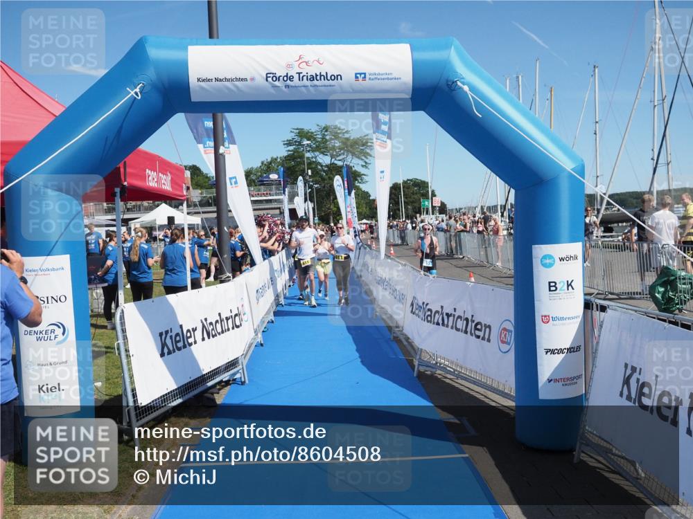 17.08.2025 - KN Förde Triathlon 2025 MichiJ http://msf.ph/oto/8604508 17.08.2025 12:21:21 Laufen 611, 630 meine-sportfotos.de