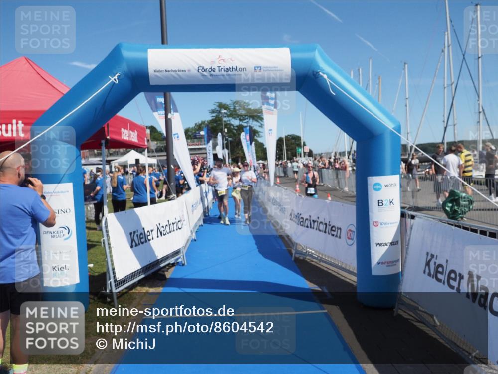 17.08.2025 - KN Förde Triathlon 2025 MichiJ http://msf.ph/oto/8604542 17.08.2025 12:21:21 Laufen 611, 630 meine-sportfotos.de