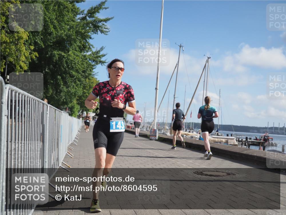 17.08.2025 - KN Förde Triathlon 2025 KatJ http://msf.ph/oto/8604595 17.08.2025 10:27:46 Laufen 143 meine-sportfotos.de