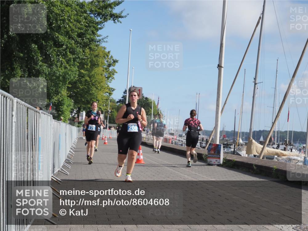 17.08.2025 - KN Förde Triathlon 2025 KatJ http://msf.ph/oto/8604608 17.08.2025 10:27:54 Laufen 176, 189, 208, 237 meine-sportfotos.de
