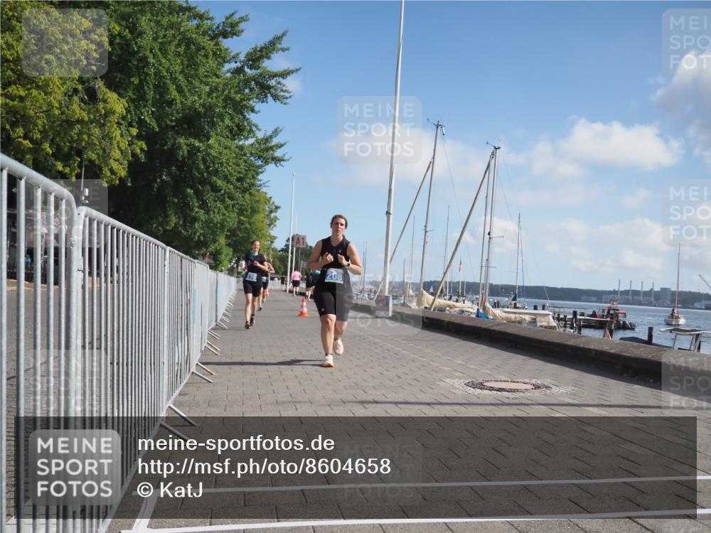 17.08.2025 - KN Förde Triathlon 2025 KatJ http://msf.ph/oto/8604658 17.08.2025 10:27:56 Laufen 176, 189, 208, 237 meine-sportfotos.de