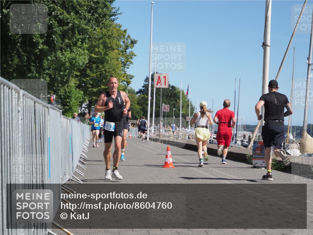 17.08.2025 - KN Förde Triathlon 2025 KatJ http://msf.ph/oto/8604760 17.08.2025 11:57:59 Laufen 282, 604 meine-sportfotos.de